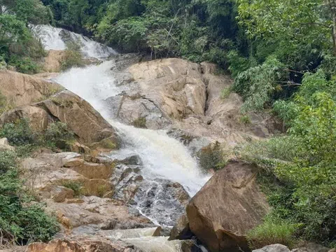 Thác Đăk Sing (Kon Tum): Tuyệt tác hoang sơ giữa đại ngàn!