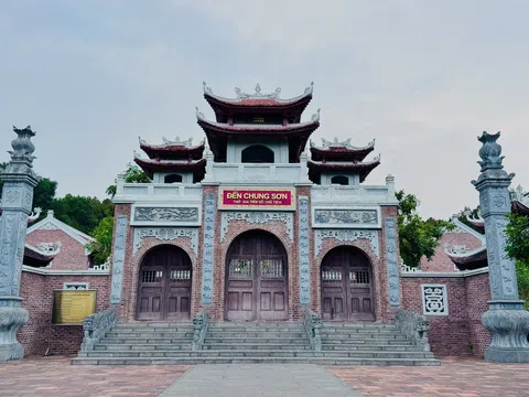Đền Chung Sơn - Điểm đến tâm linh trang nghiêm, sâu lắng trên hành trình về thăm quê Bác