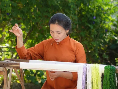 Sợi chỉ quê hương và người thợ miệt mài không nghỉ