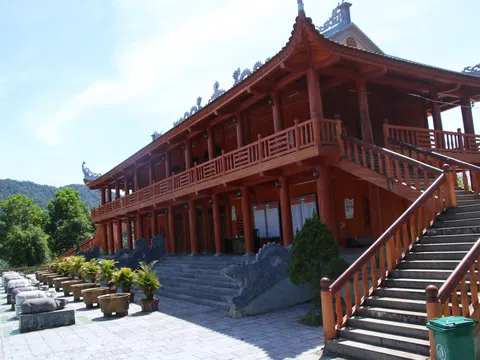 Đền Chín Gian của người Thái ở Thanh Hóa - Di sản tâm linh và bản sắc tộc người giữa đại ngàn