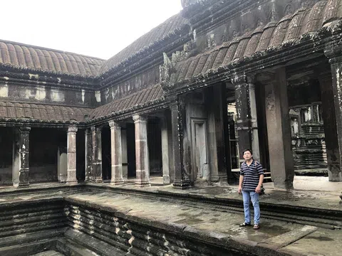 Về Angkor Vat, chạm tay vào ngàn năm huyền thoại