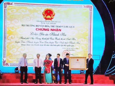 Tôn vinh di sản quốc gia: Lễ hội Yến sào Khánh Hòa chính thức được vinh danh