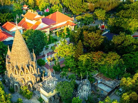 Chiêm ngưỡng kiến trúc có một không hai tại chùa Từ Vân