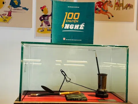 "100 Chuyện nghề" - Tiếp lửa cho những cây bút hôm nay