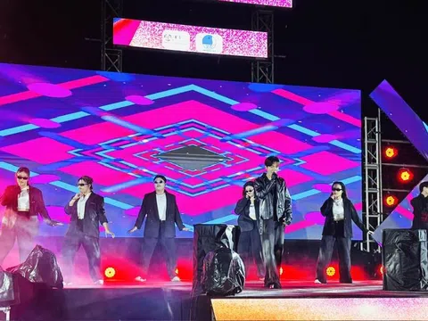 Rực rỡ đêm chung kết Khánh Hòa Uni Star 2025 - Tìm kiếm tài năng âm nhạc sinh viên