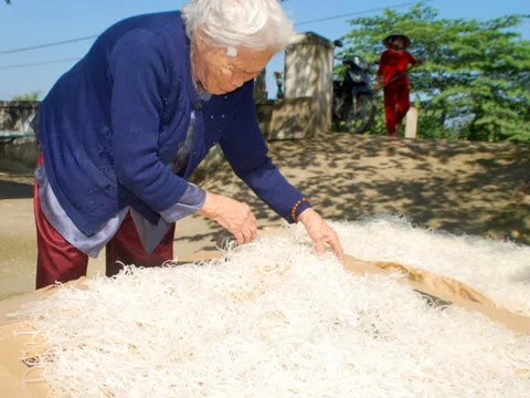 Miến trộn thập cẩm - Hương vị của một trời yêu thương
