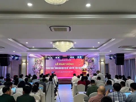 Hà Tĩnh phát động phong trào “Bình dân học vụ số” gắn với “Học tập số”