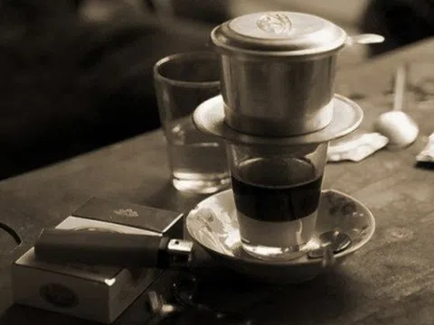 Sài Gòn trong hương cà phê buổi sớm