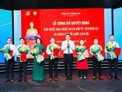 Nghệ An công bố quyết định hợp nhất hai cơ quan báo chí: Báo Nghệ An và Đài Phát thanh - Truyền hình Nghệ An