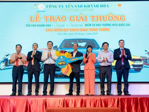 Yến sào Khánh Hòa trao giải Nhì xe ô tô Kia New Sonet 2025 cho khách hàng tại Cần Thơ