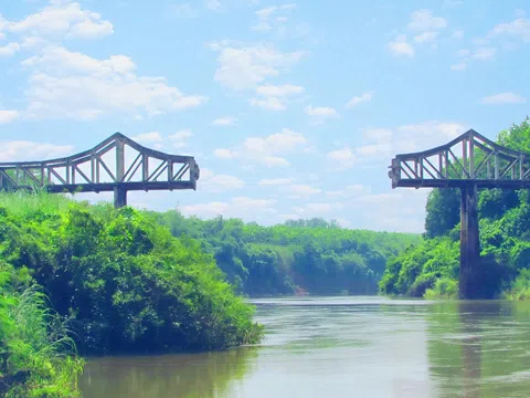 Cầu gãy Sông Bé - Biểu tượng kiên cường của người dân miền Đông Nam Bộ