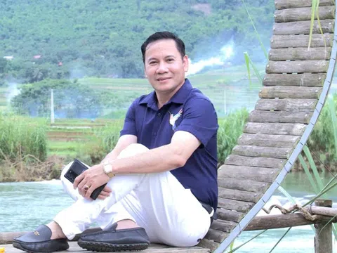 Hình bóng người mẹ trong thơ TS. Đinh Văn Tới: Một kiếp tảo tần, lặng thầm