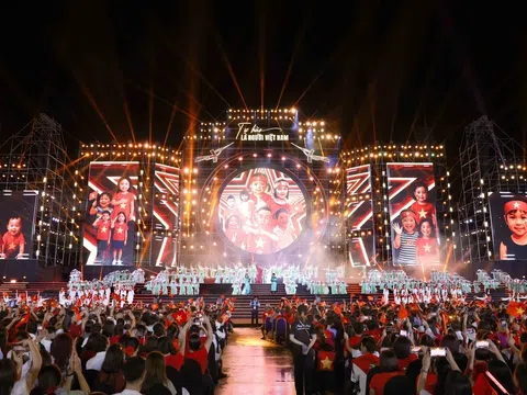 “Tự hào là người Việt Nam” - Nhịp cầu kết nối triệu trái tim