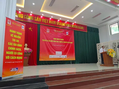 Hành trình về nguồn tri ân các gia đình chính sách, người có công với cách mạng tại Cao Bằng