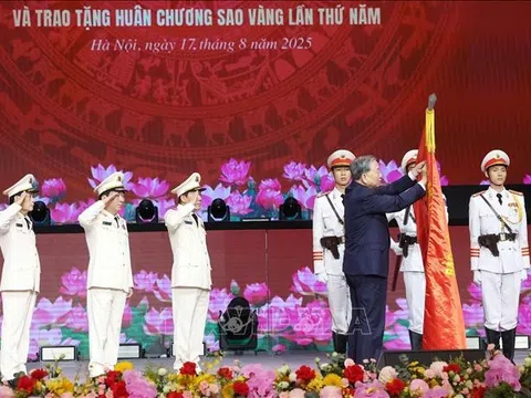 Lễ kỷ niệm 80 năm Ngày truyền thống Công an nhân dân và 20 năm Ngày hội Toàn dân bảo vệ an ninh Tổ quốc