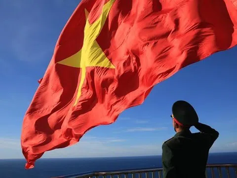 Lá cờ đỏ sao vàng - Biểu tượng bất diệt của Tổ quốc Việt Nam