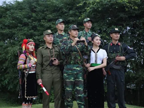 Kiên quyết, kiên trì, chủ động đấu tranh ngăn chặn, đẩy lùi các hoạt động tôn giáo trái pháp luật, giữ yên bản làng