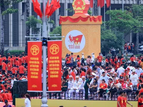 Tổng thuật: Lễ Tổng duyệt chương trình diễu binh, diễu hành kỷ niệm 80 năm Quốc khánh 2/9