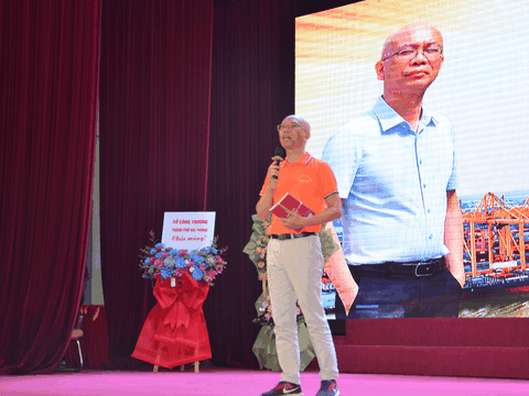 Ra mắt sách “Logistics - Hành trình và khát vọng”