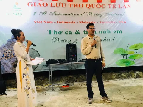 Giao lưu thơ ca vì hòa bình quốc tế