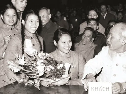 Thường xuyên bồi dưỡng bản lĩnh chính trị cho thế hệ trẻ theo tư tưởng hồ chí minh - Nền tảng của “sức đề kháng” trước các quan điểm sai trái, thù địch trên mạng xã hội hiện nay