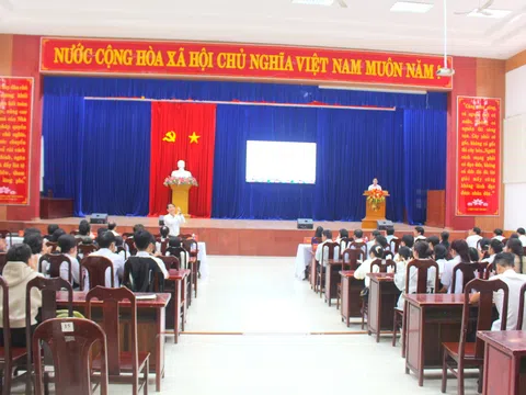 Hòa Vang tuyên dương 108 tân sinh viên trúng tuyển đại học công lập năm 2025