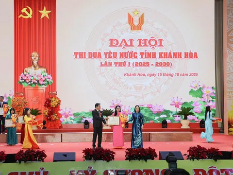 Công ty Yến sào Khánh Hòa - Lá cờ đầu trong phong trào thi đua yêu nước