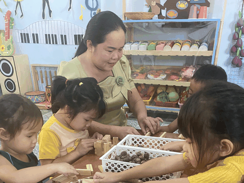 Cô giáo Đoàn Thị Ái Vy 30 năm chăm “búp non” trên đất Tây Nguyên