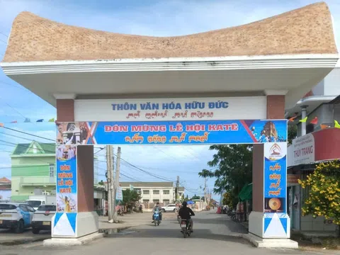 Rộn ràng Lễ hội Katê Khánh Hòa 2025 - Bản sắc văn hóa Chăm giữa lòng phố biển