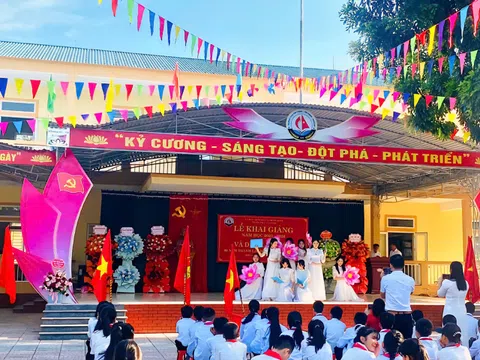 Ngành Giáo dục xã Bình Minh (Nghệ An): Từ nghị quyết đến hành động, tạo đột phá trong năm học mới