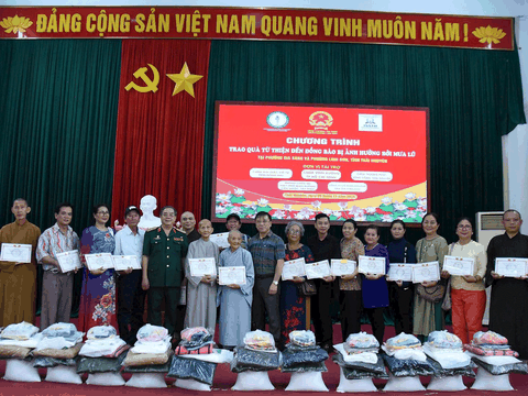 Viện Phát triển văn hóa và chăm sóc sức khỏe cộng đồng chung tay hỗ trợ 1.000 phần quà đến bà con vùng lũ Thái Nguyên