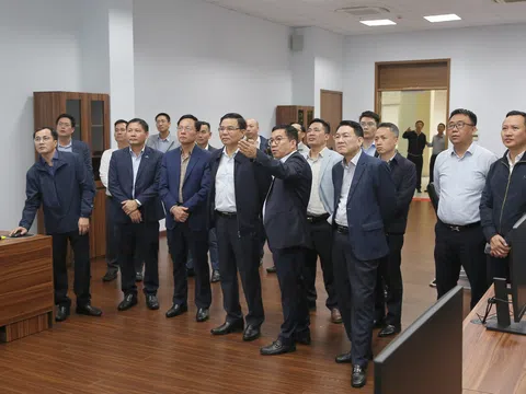 Thiết thực đẩy mạnh sản xuất kinh doanh hoàn thành vượt mức toàn bộ các chỉ tiêu kế hoạch quản trị 2025, bù đắp những thiệt hại mà đất nước đang phải đối mặt do mưa lũ