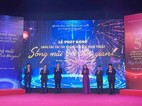 Văn hóa Việt Nam hướng tới tầm vóc mới: Phát động sáng tác “Sống mãi với thời gian”