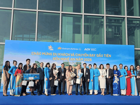 Nghệ An đón chuyến bay và du khách đầu tiên năm 2026: Khởi đầu cho mùa du lịch sôi động, nhiều kỳ vọng