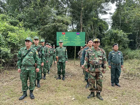 Phối hợp tuần tra bảo vệ biên giới hòa bình phát triển giữa Kon Tum (Việt Nam) và Rattanakiri (Campuchia)