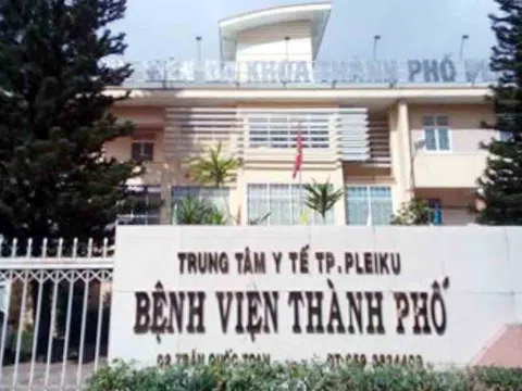 Gia Lai: Trung tâm Y tế TP. Pleiku trả tiền lương cho người đã nghỉ hưu