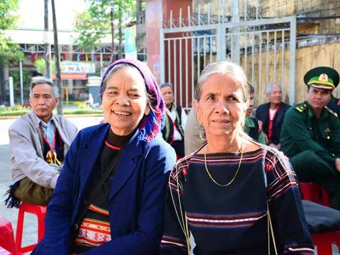 Tây Nguyên có một nữ già làng