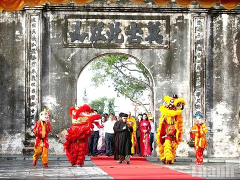 Hải Phòng: Nơi con người mang theo biển và ký ức (Bài 2)