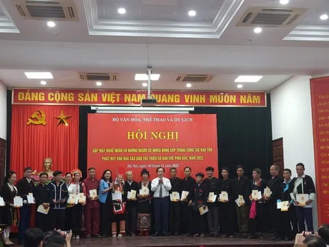 Hà Nội: Gặp mặt nghệ nhân  và những người có nhiều đóng góp trong công tác Bảo tồn phát huy Văn hóa  các dân tộc thiểu số khu vực phía Bắc 2022
