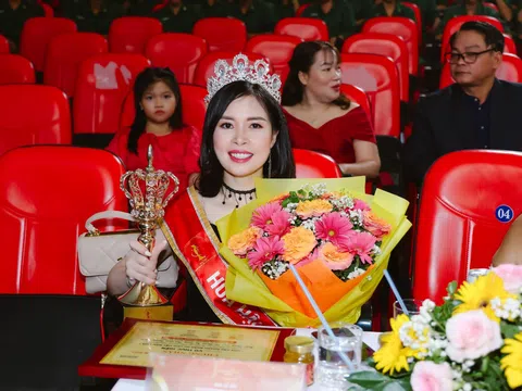 Hoa hậu Vũ Thục Hiền nhận vinh danh cho nhiệm kỳ đầy rực rỡ