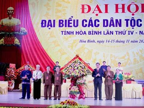 Các dân tộc thiểu số tỉnh Hòa Bình đoàn kết, phát huy nội lực, tiềm năng để phát triển bền vững