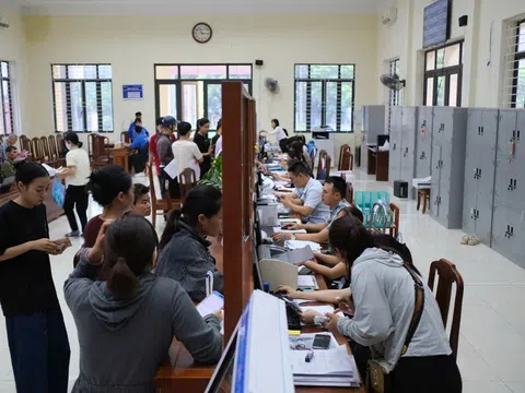 Siết chặt kỷ cương hành chính, nâng cao hiệu quả công việc trong cơ quan, đơn vị, xây dựng và phát triển văn hóa, con người Phú Thọ