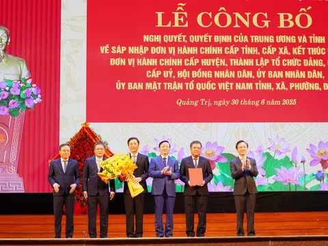 Công bố quyết định thành lập tỉnh Quảng Trị mới và kiện toàn tổ chức bộ máy chính trị