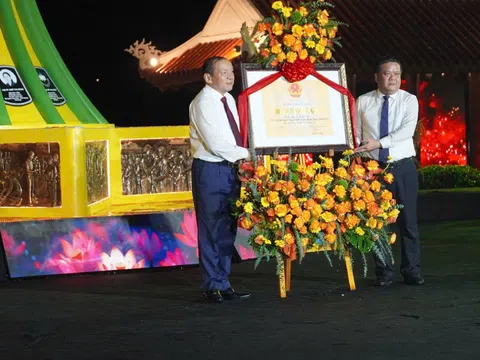 Khúc tráng ca trong chương trình “Lời tri ân - Dòng sông Hoa Lửa”