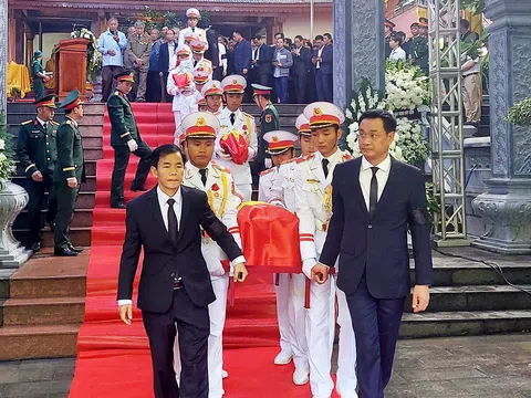 Quảng Trị: Lễ truy điệu và an táng các anh hùng liệt sĩ tại Hang Tám Cô