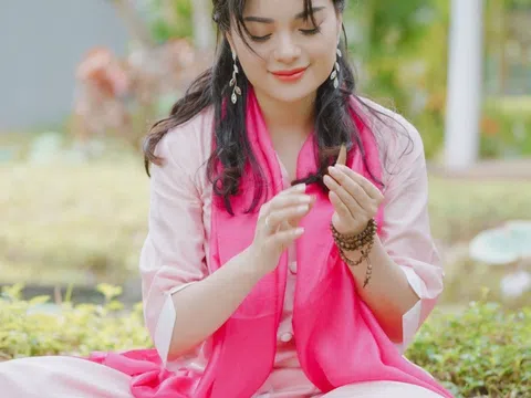 Á hậu Julia Nguyễn lan tỏa “duyên” tính nữ tại Hoa hậu Duyên dáng Hoàn vũ 2022