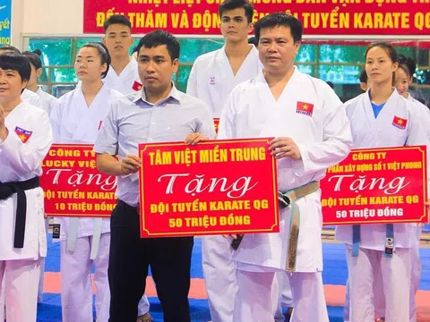 "Tiếp sức" cho tuyển Karate Việt Nam trước giờ "xuất trận"