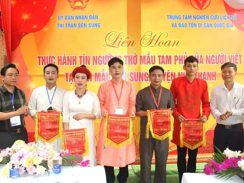 Thanh Hóa: Khai mạc Chương trình liên hoan thực hành tín ngưỡng Thờ mẫu Tam Phủ tại đền Phủ Sung