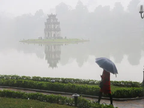 Mưa dông rải rác khắp ba miền cả nước, cục bộ có nơi mưa vừa, mưa to