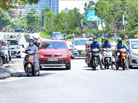 Bắc Bộ và Trung Bộ nắng nóng, có nơi nắng nóng gay gắt, Tây Nguyên - Nam Bộ chiều tối mưa dông rải rác